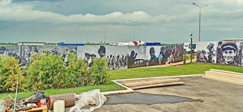 Фото 3 - Баннер на забор для ограждения памятника