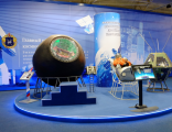 Фото 5 -  оформление выставочной экспозиции Воздушно-космических войск ВКС баннерами и пленкой с печатью.