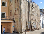 Фото 5 - монтаж фальшфасада на разрушенное здание с антивандальной защитой
