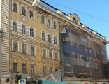 Фото 4 - демонтаж баннера и монтаж фальшфасада на аварийное здание